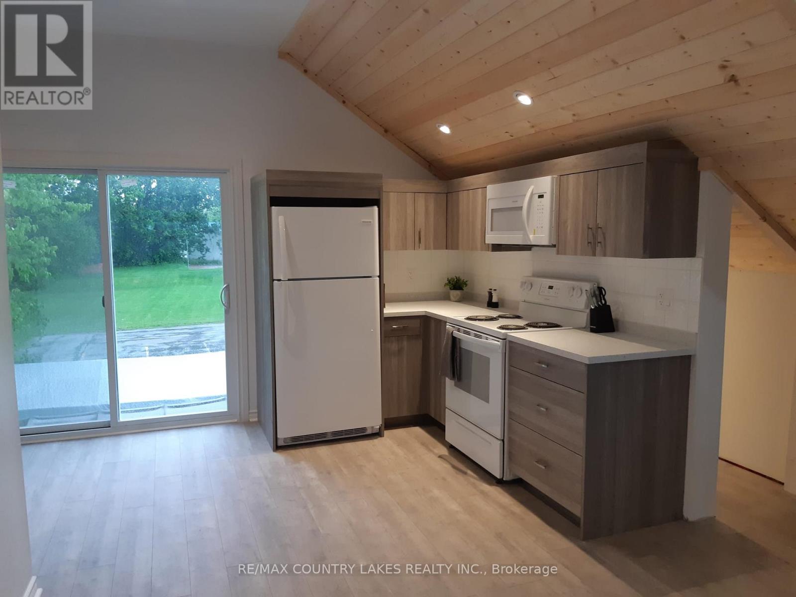 3232 SIMCOE ROAD - 32