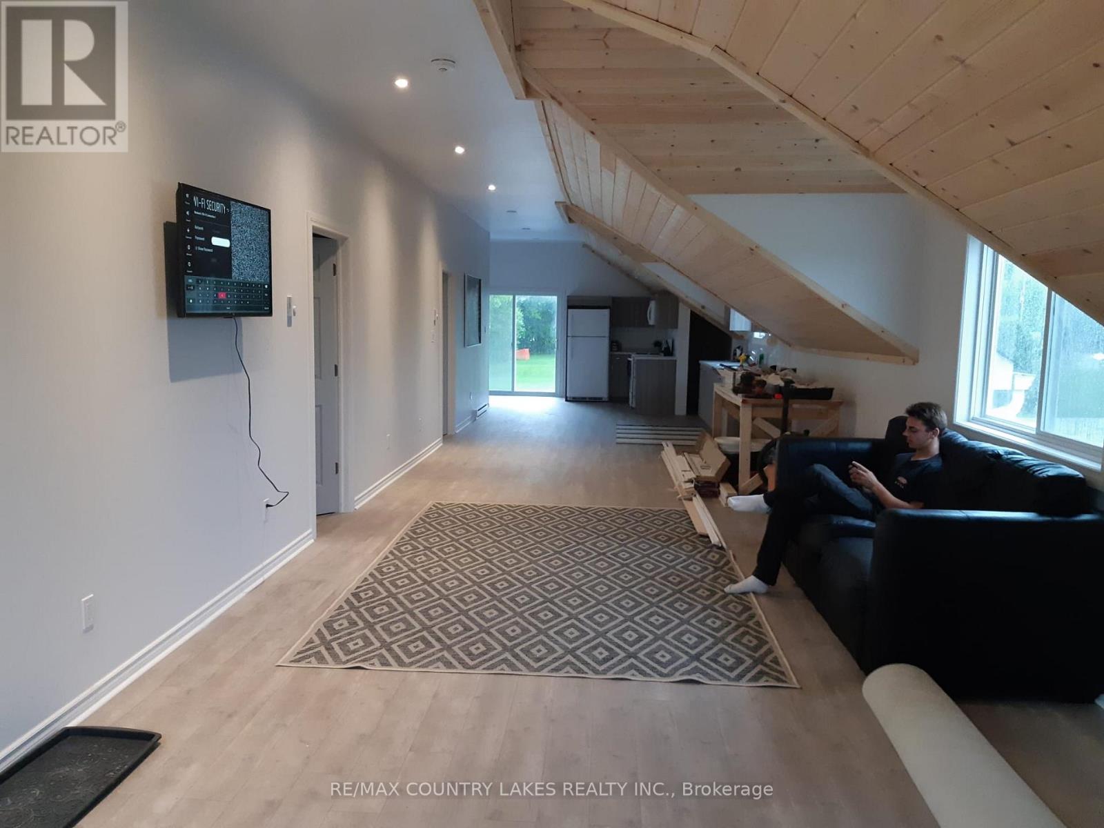 3232 SIMCOE ROAD - 33