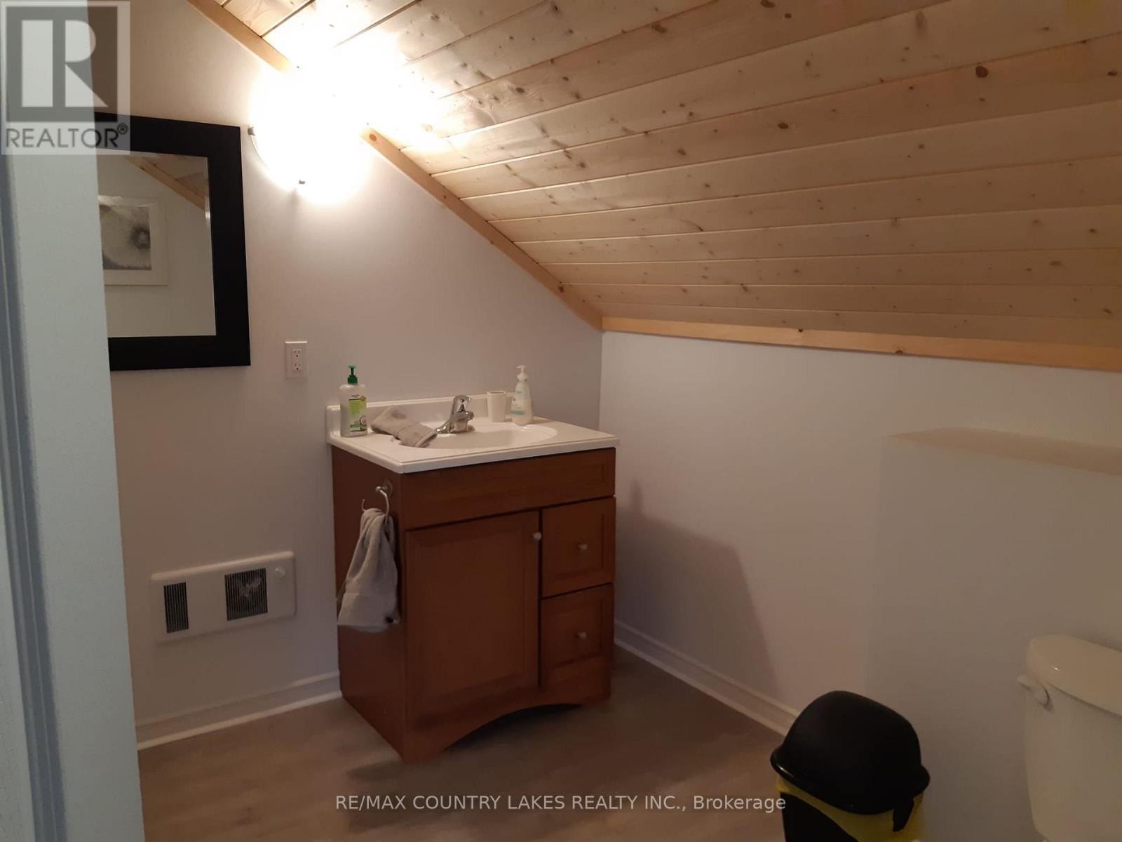 3232 SIMCOE ROAD - 35