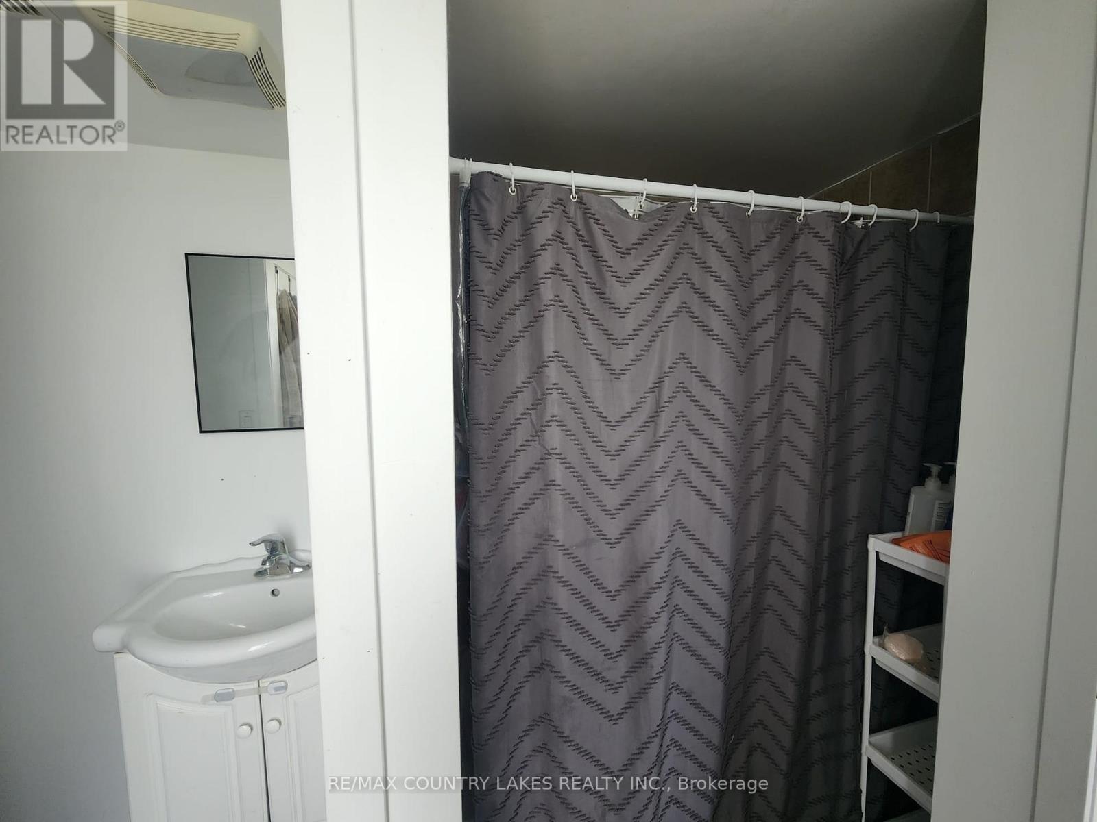 3232 SIMCOE ROAD - 8