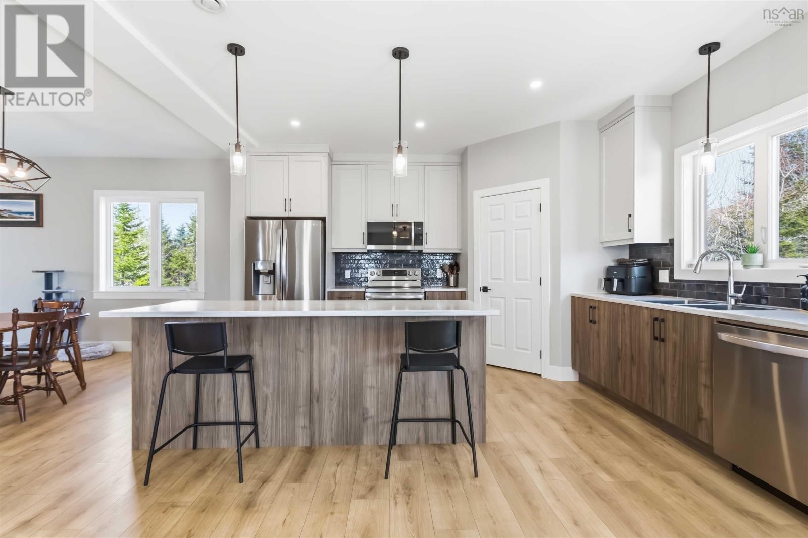86 Riverview Drive - 10