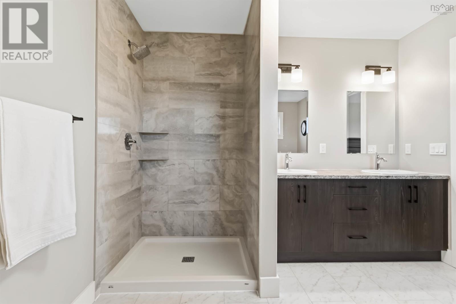 86 Riverview Drive - 42