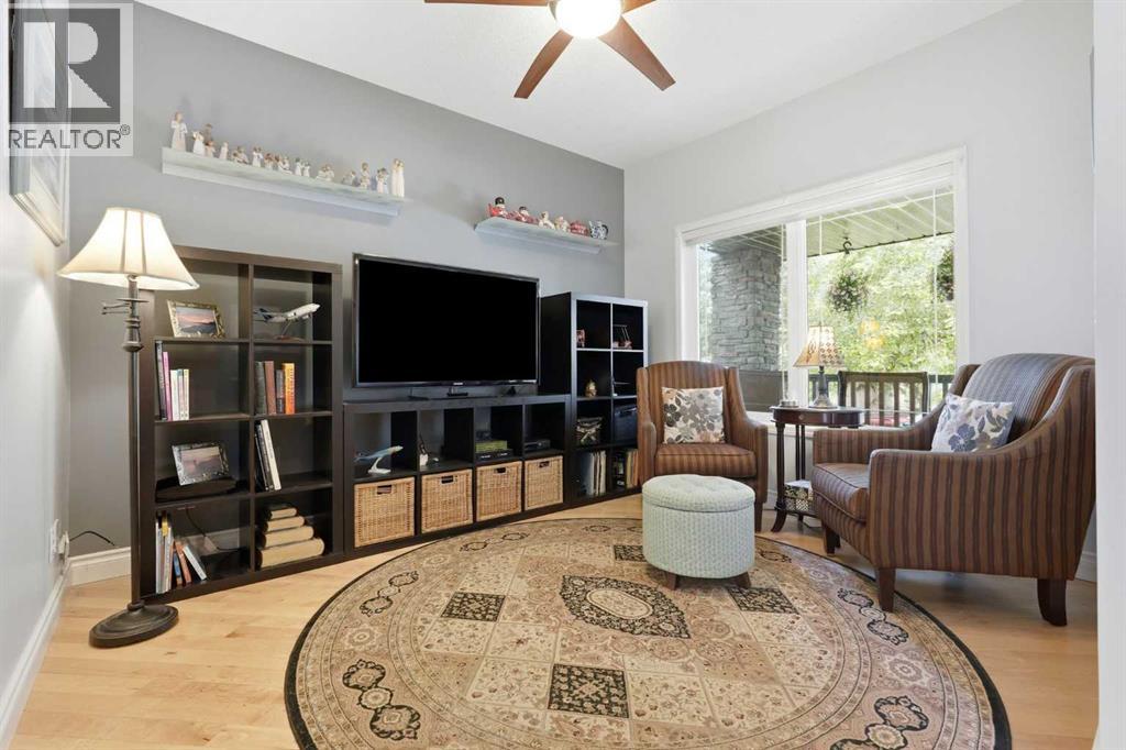 347 Mt Douglas Green SE — photo 7