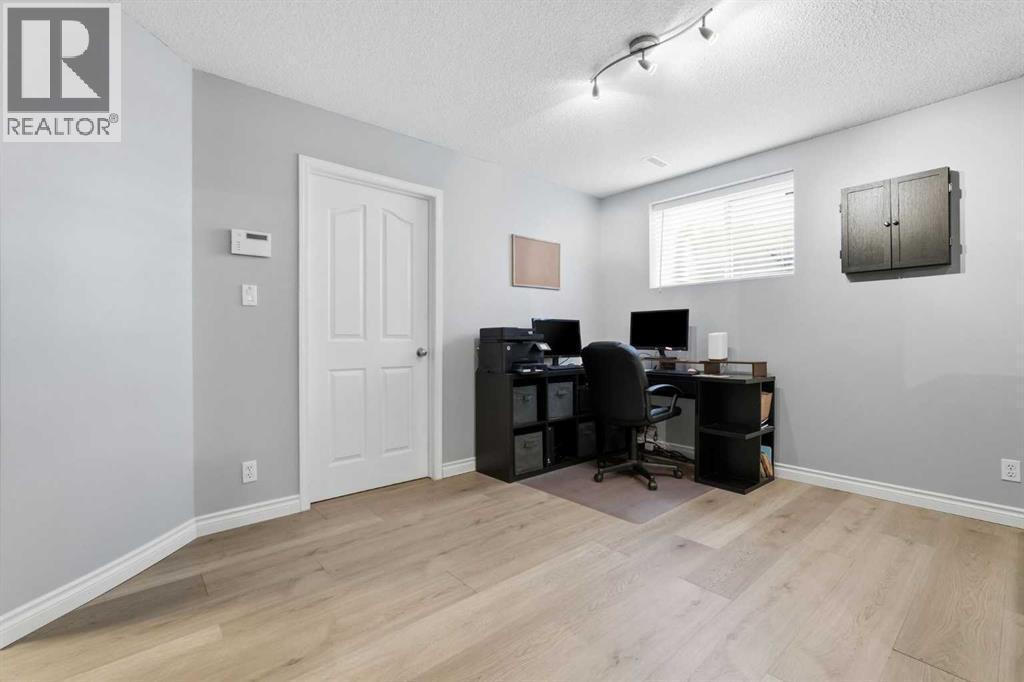 347 Mt Douglas Green SE — photo 36