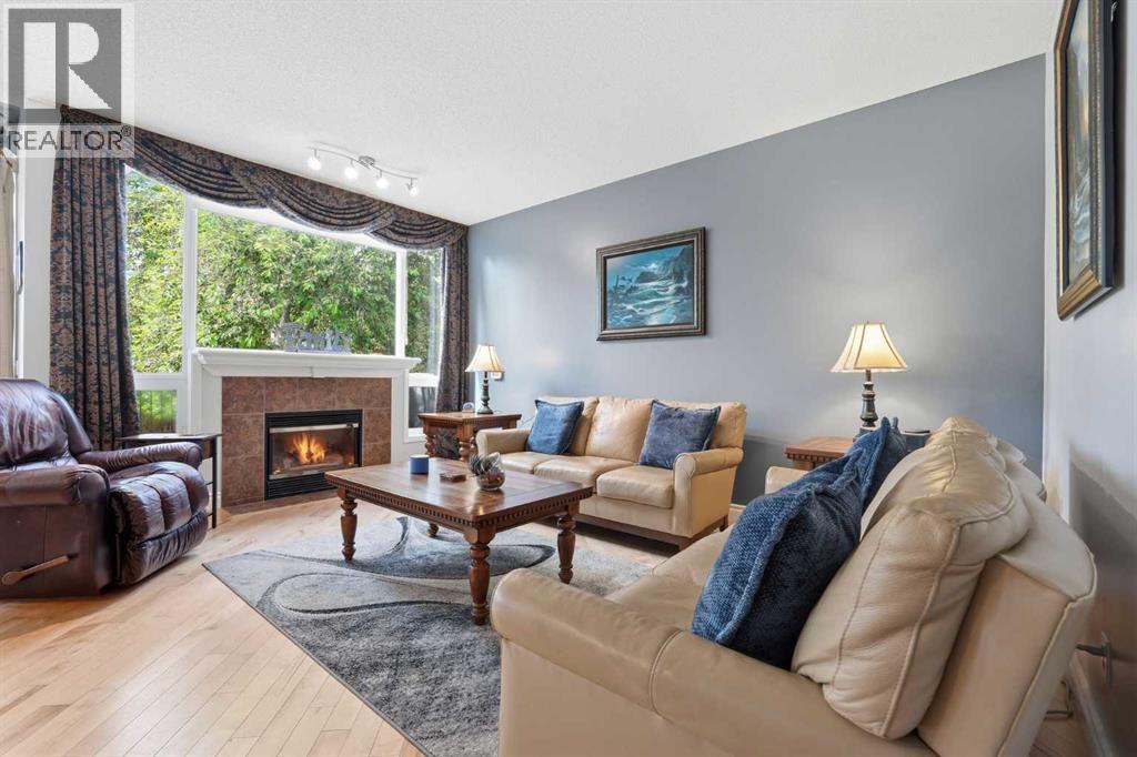 347 Mt Douglas Green SE — photo 10