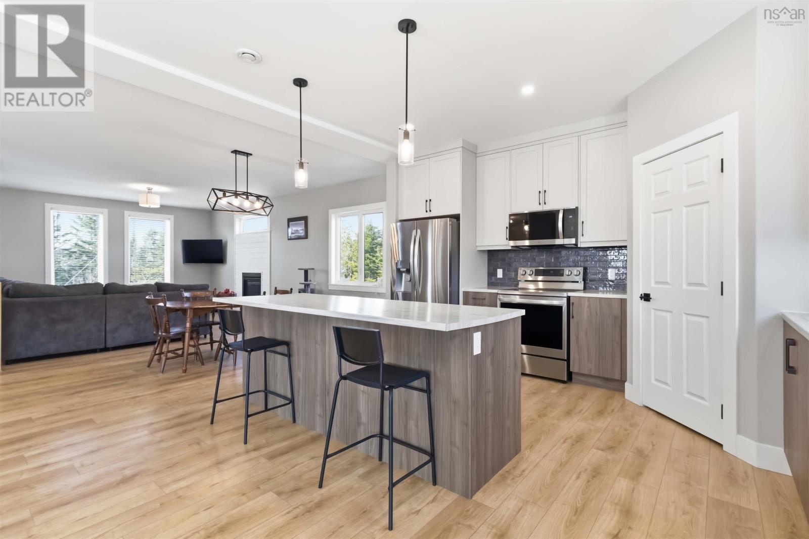 86 Riverview Drive - 6