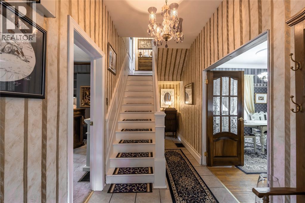 438 Emmeline STREET - 3
