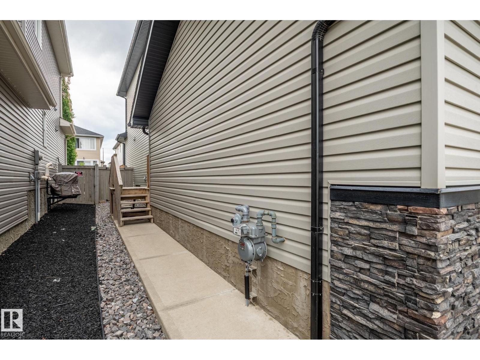 379 REYNALDS CO — photo 43