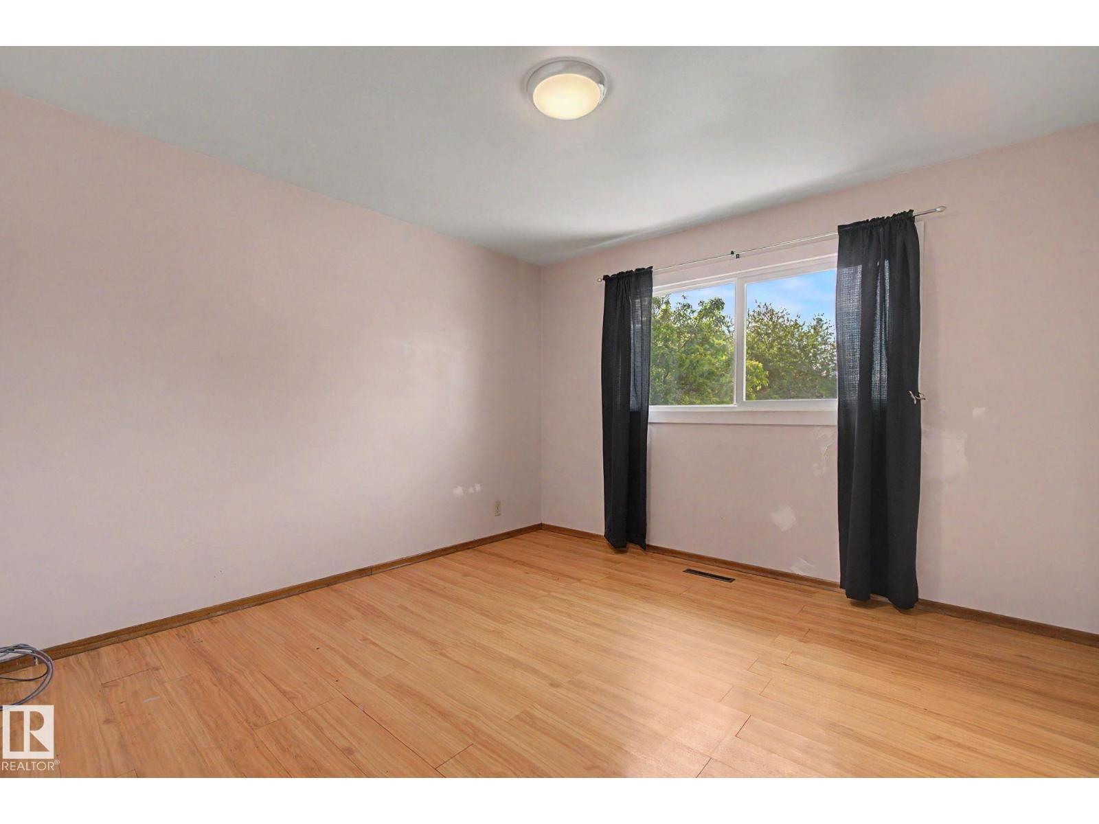 5103 54 AV — photo 13