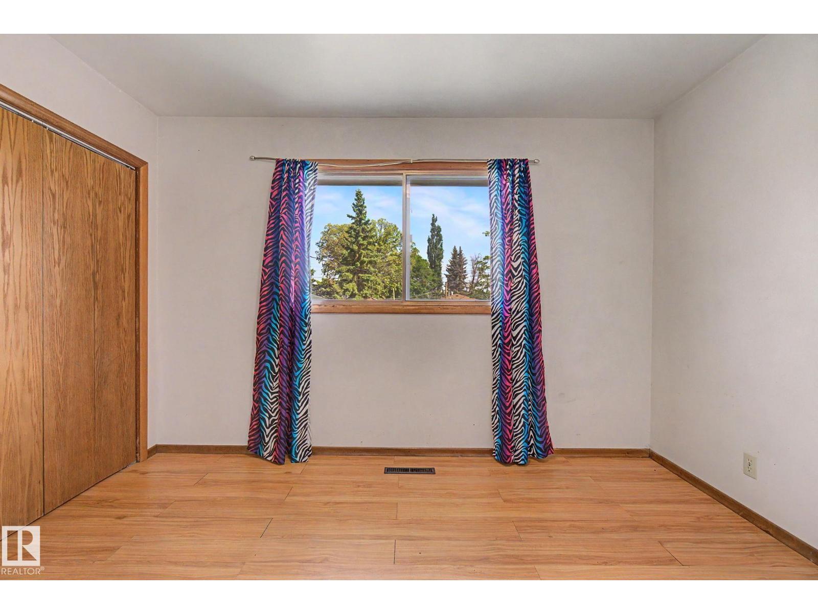 5103 54 AV — photo 17