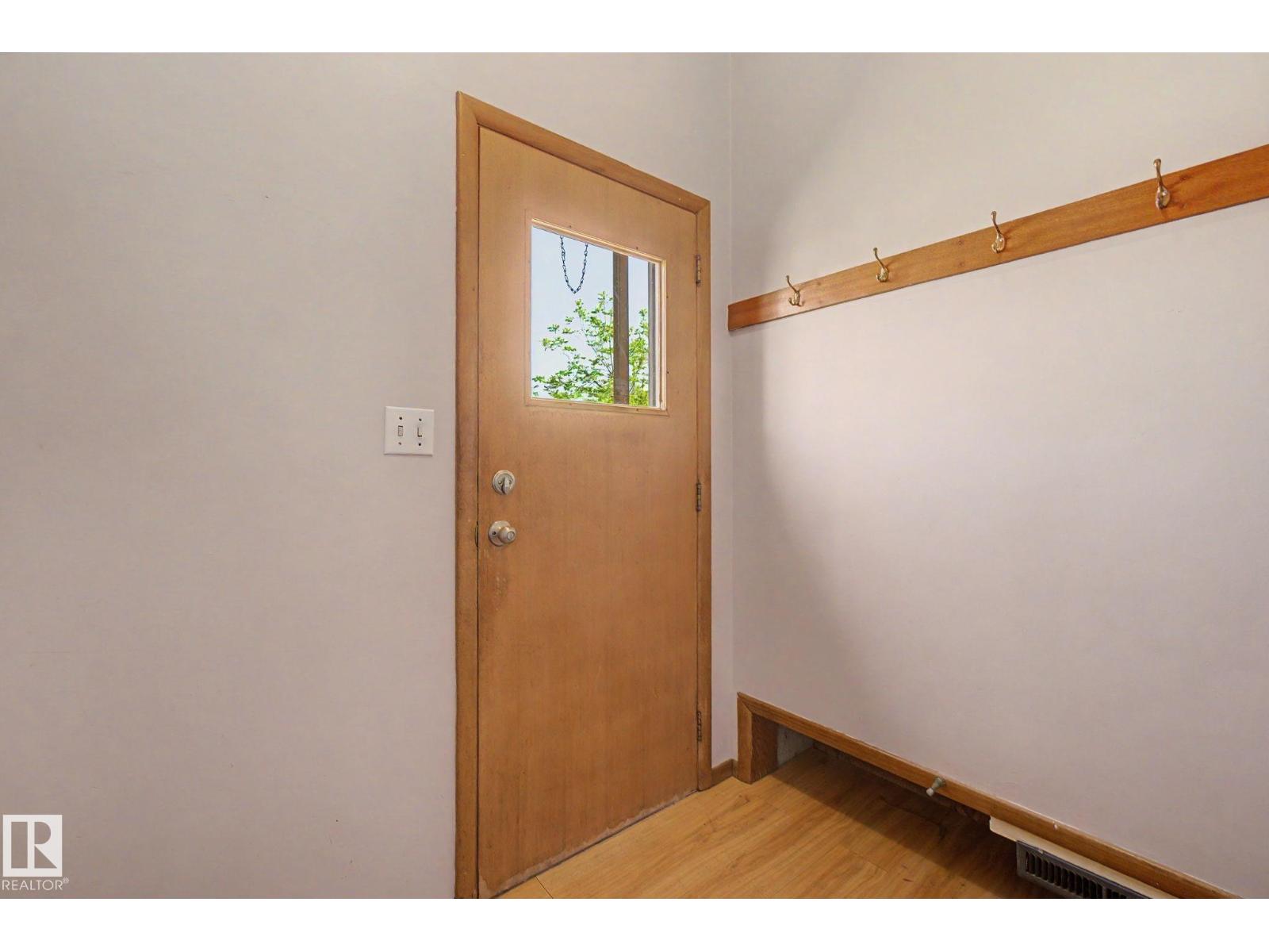 5103 54 AV — photo 21