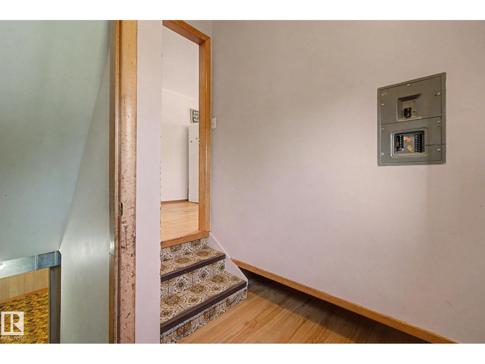 5103 54 AV — photo 22