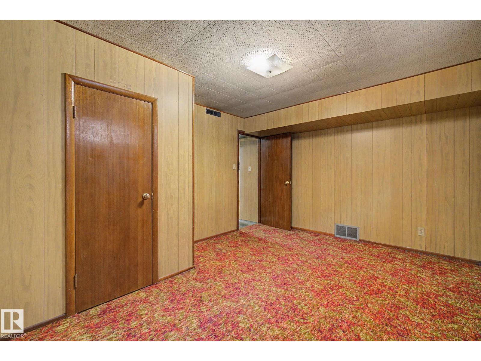 5103 54 AV — photo 30