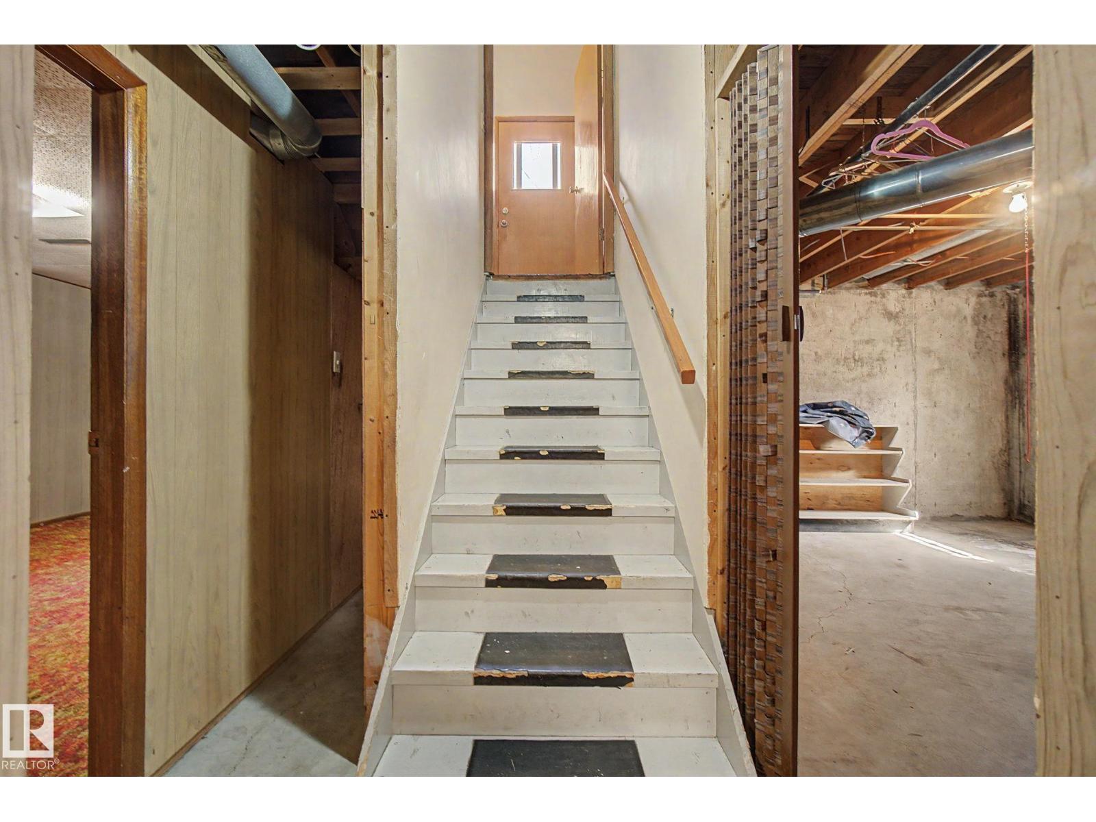 5103 54 AV — photo 32