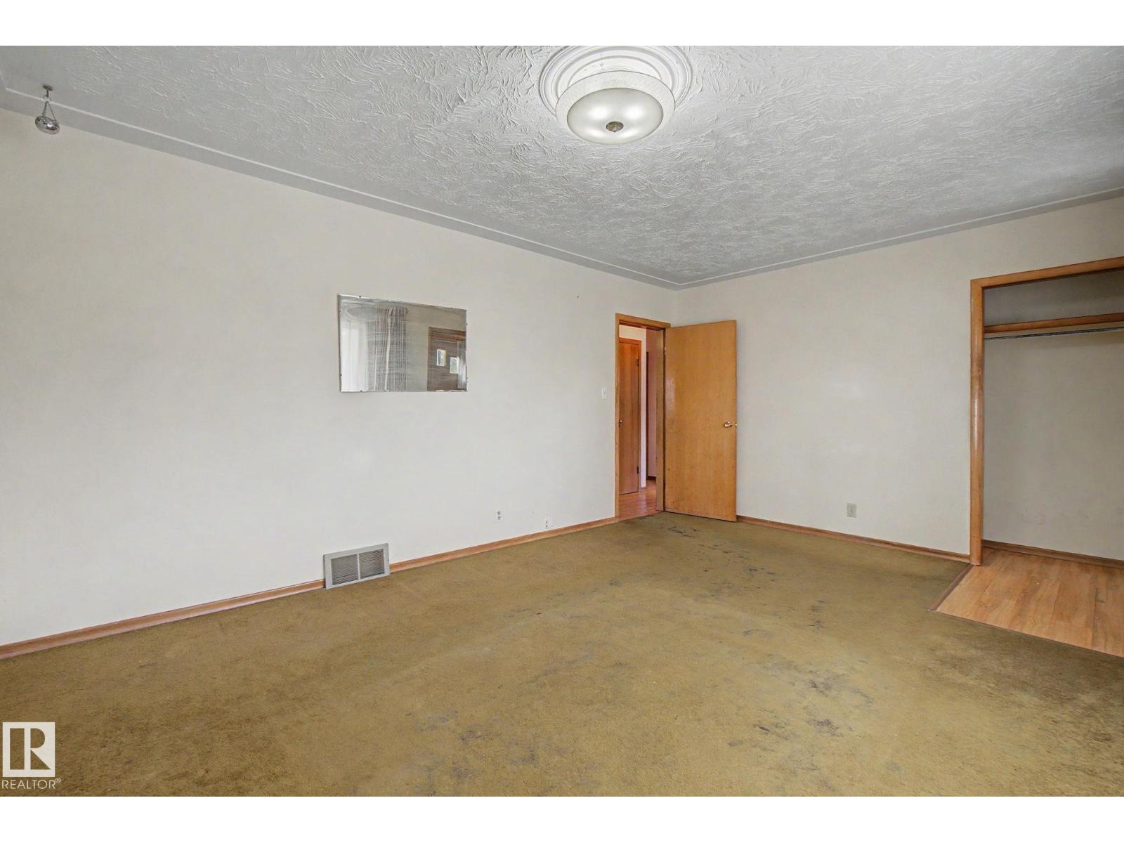 5103 54 AV — photo 6