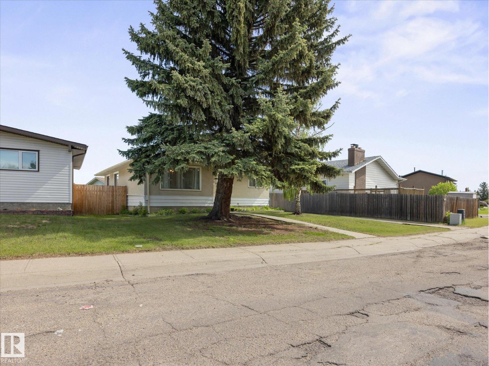 11408 165 AV NW — photo 32