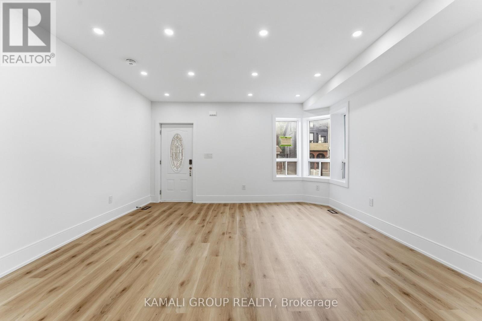 Bright & Spacious