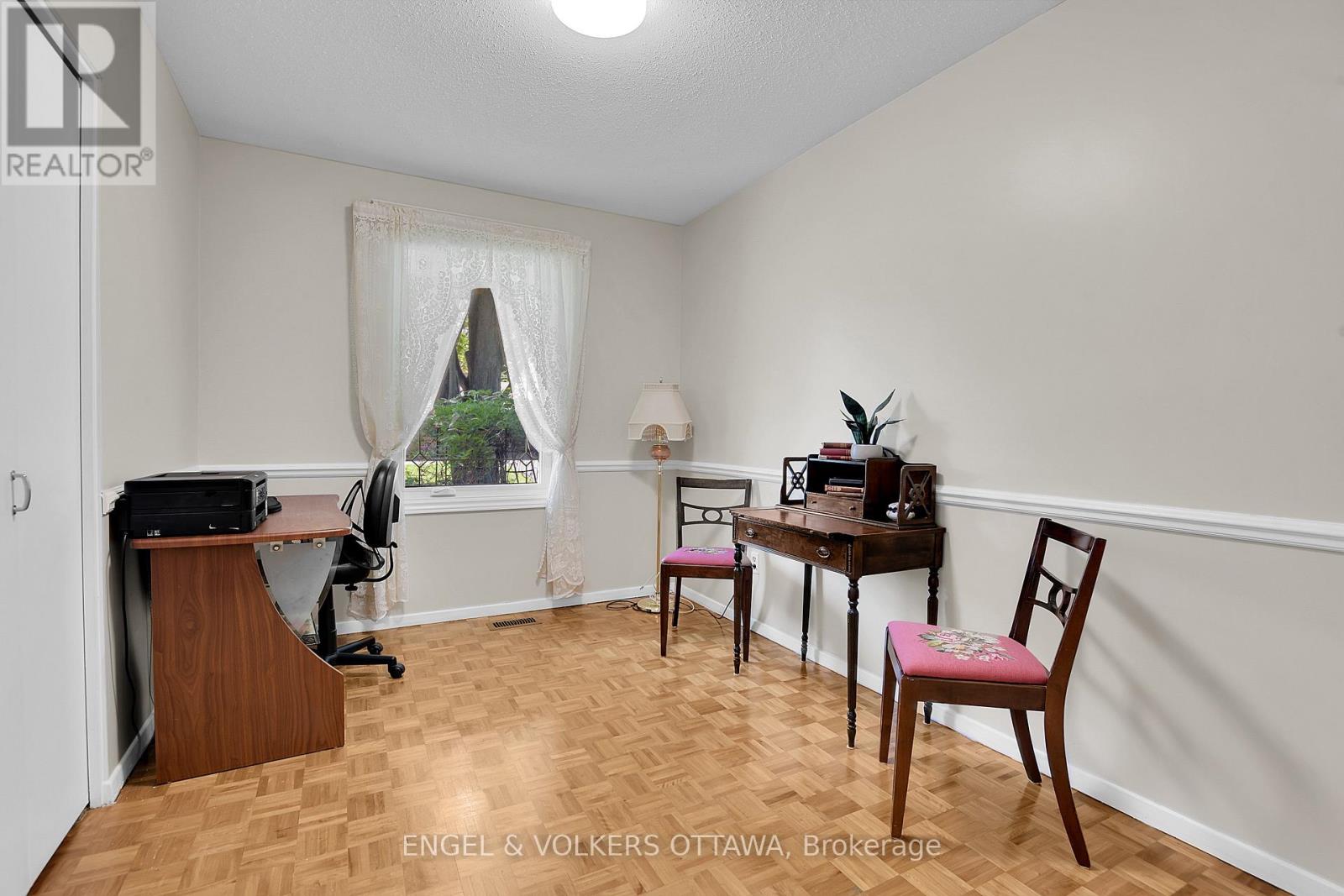 2123 BLUE JAY CRESCENT - 17