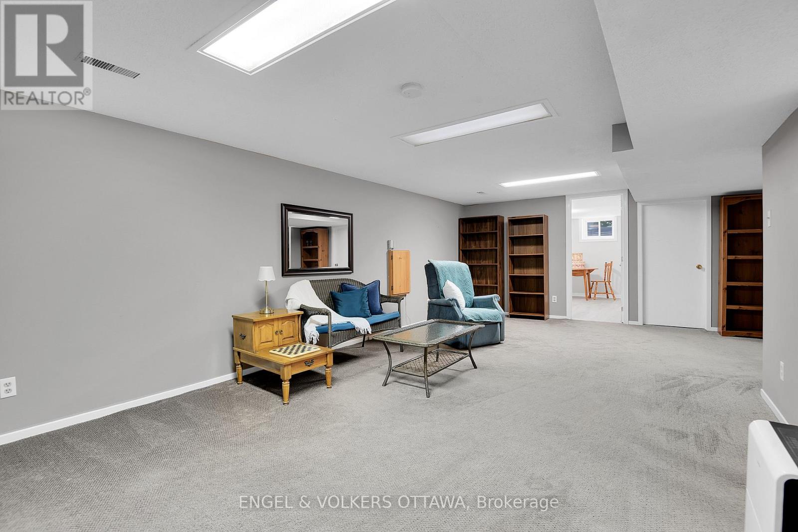 2123 BLUE JAY CRESCENT - 20
