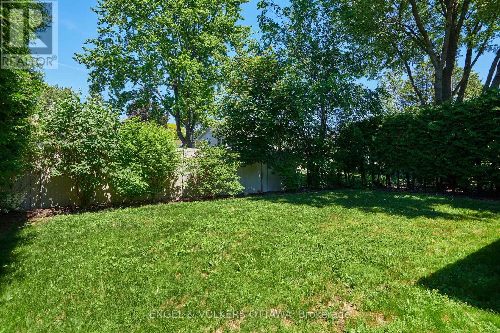 2123 BLUE JAY CRESCENT - 5
