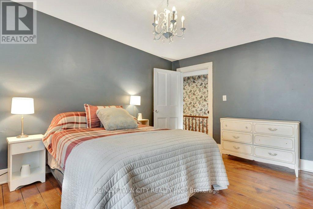142 GLENMORRIS STREET - 23