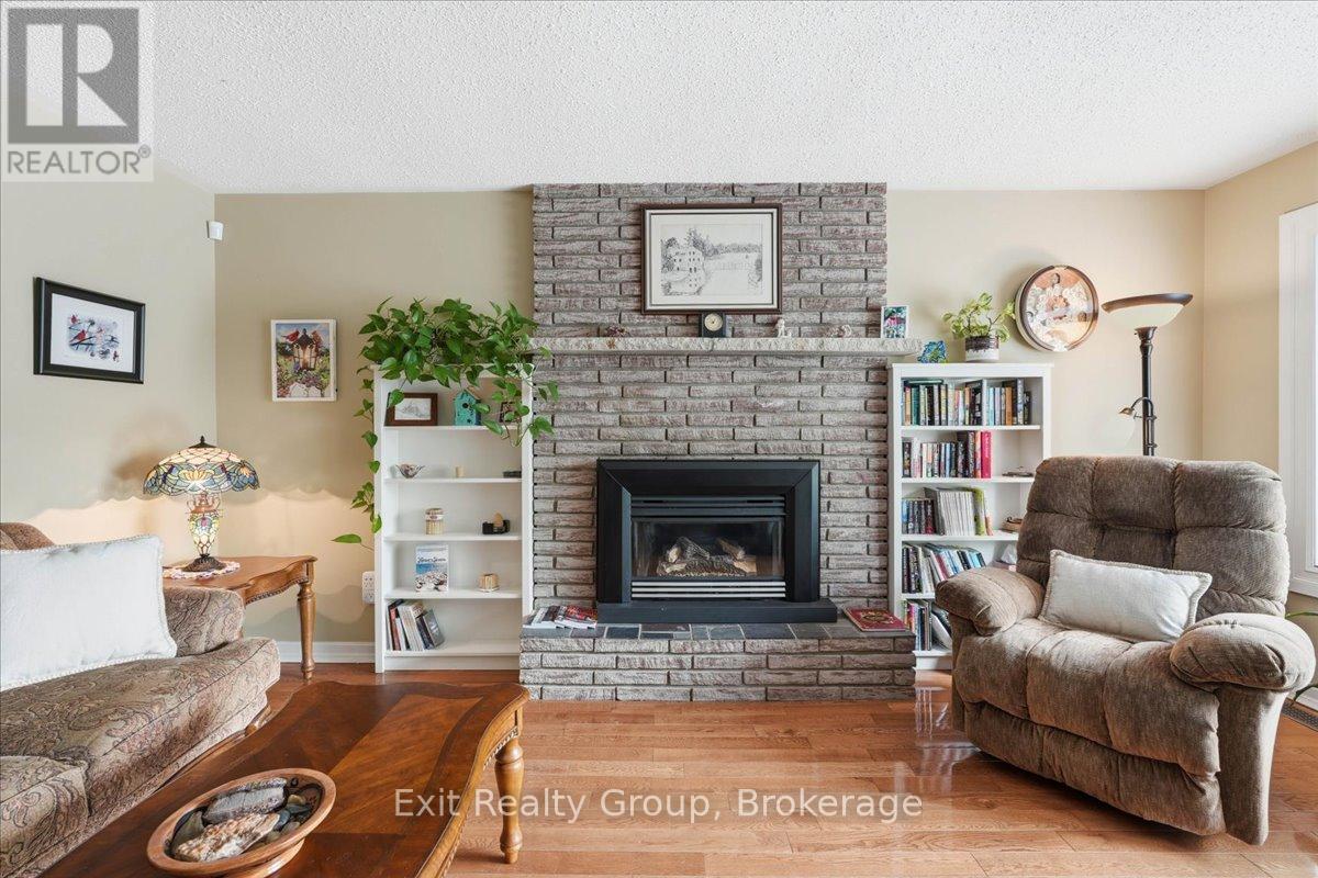 427 TOWNSEND ROAD - 14