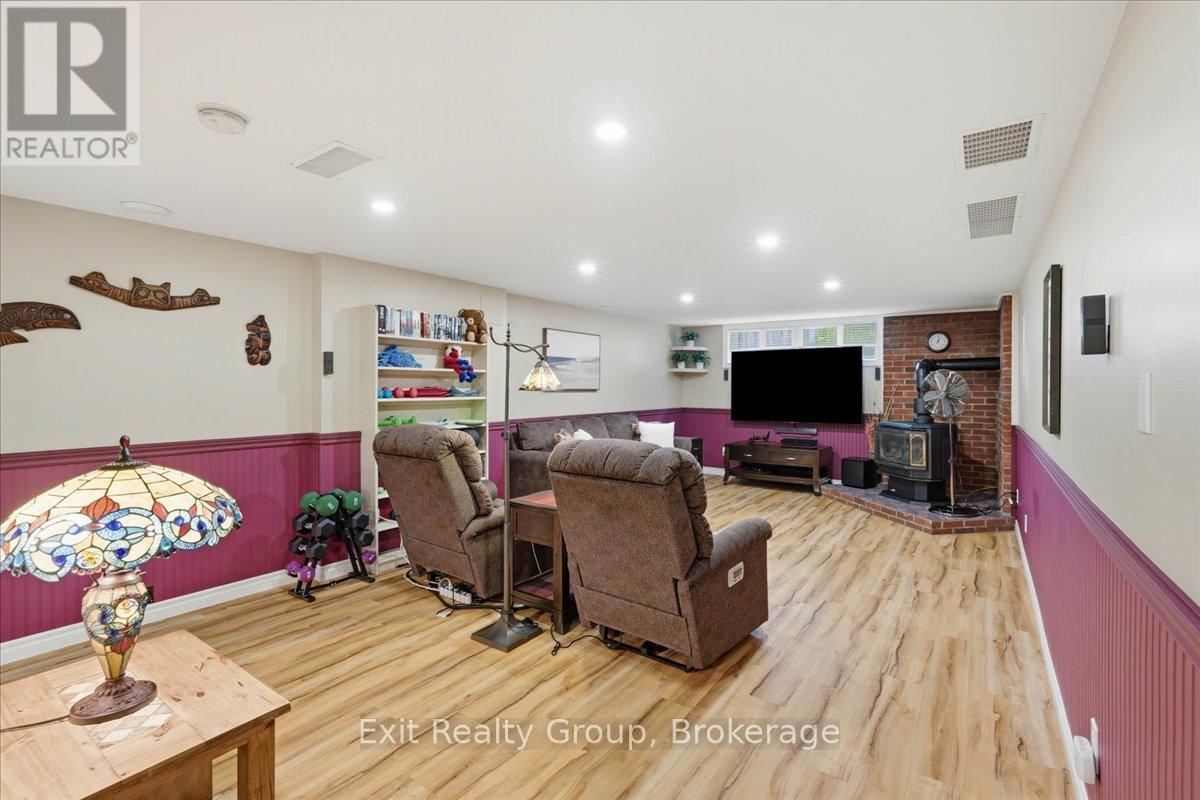 427 TOWNSEND ROAD - 23