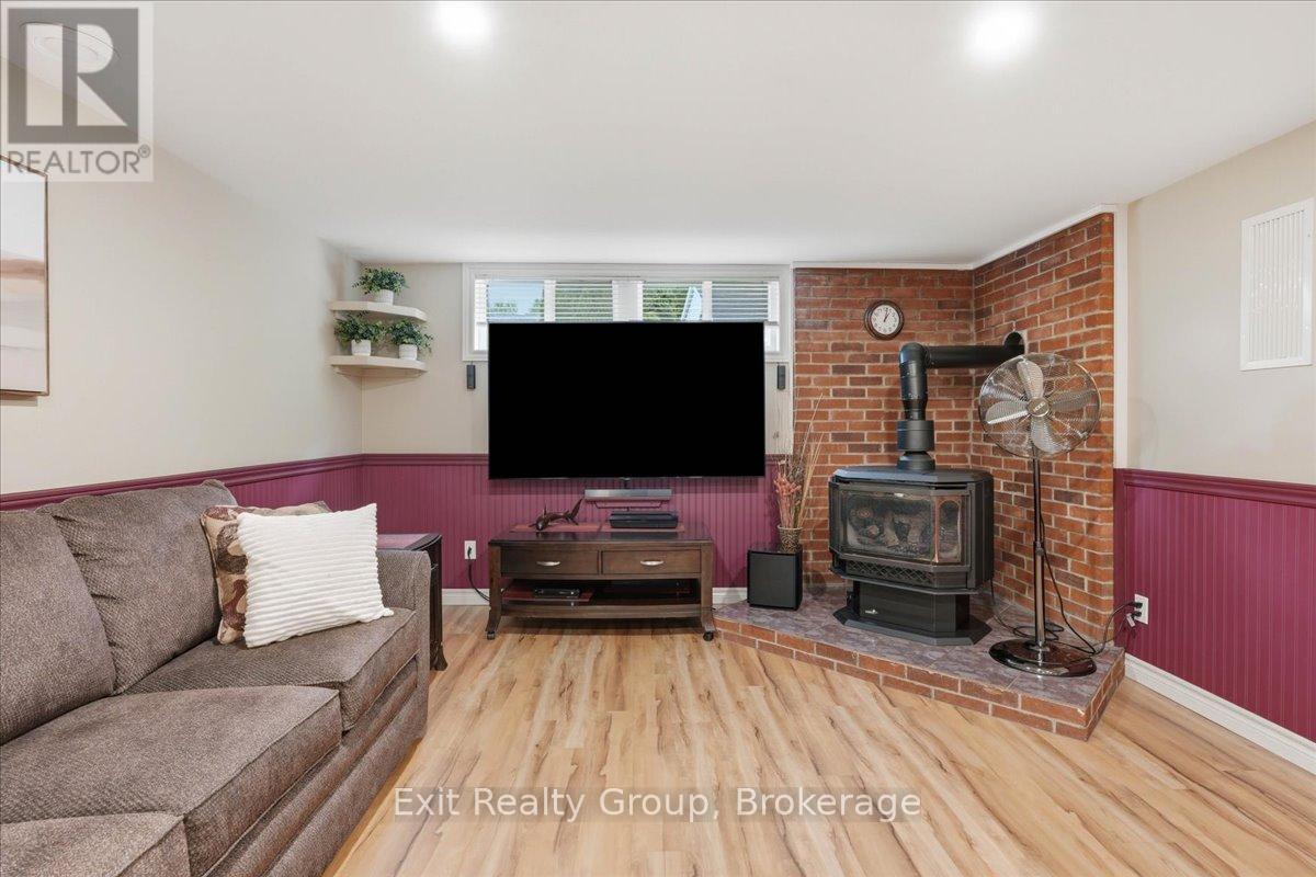 427 TOWNSEND ROAD - 24