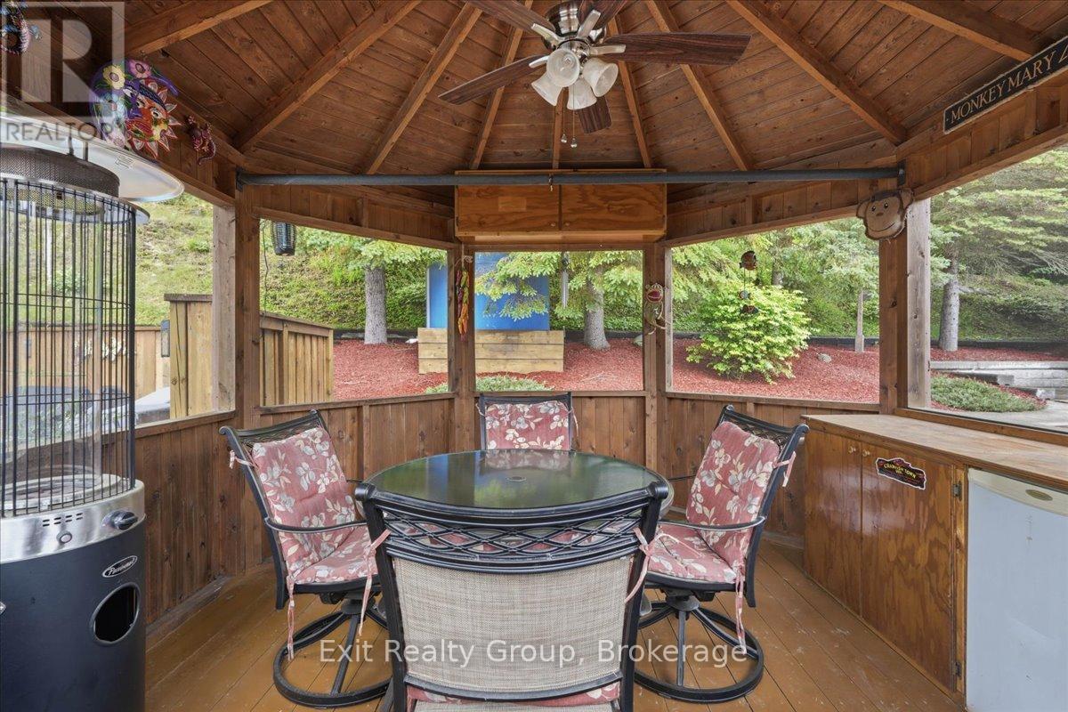 427 TOWNSEND ROAD - 35