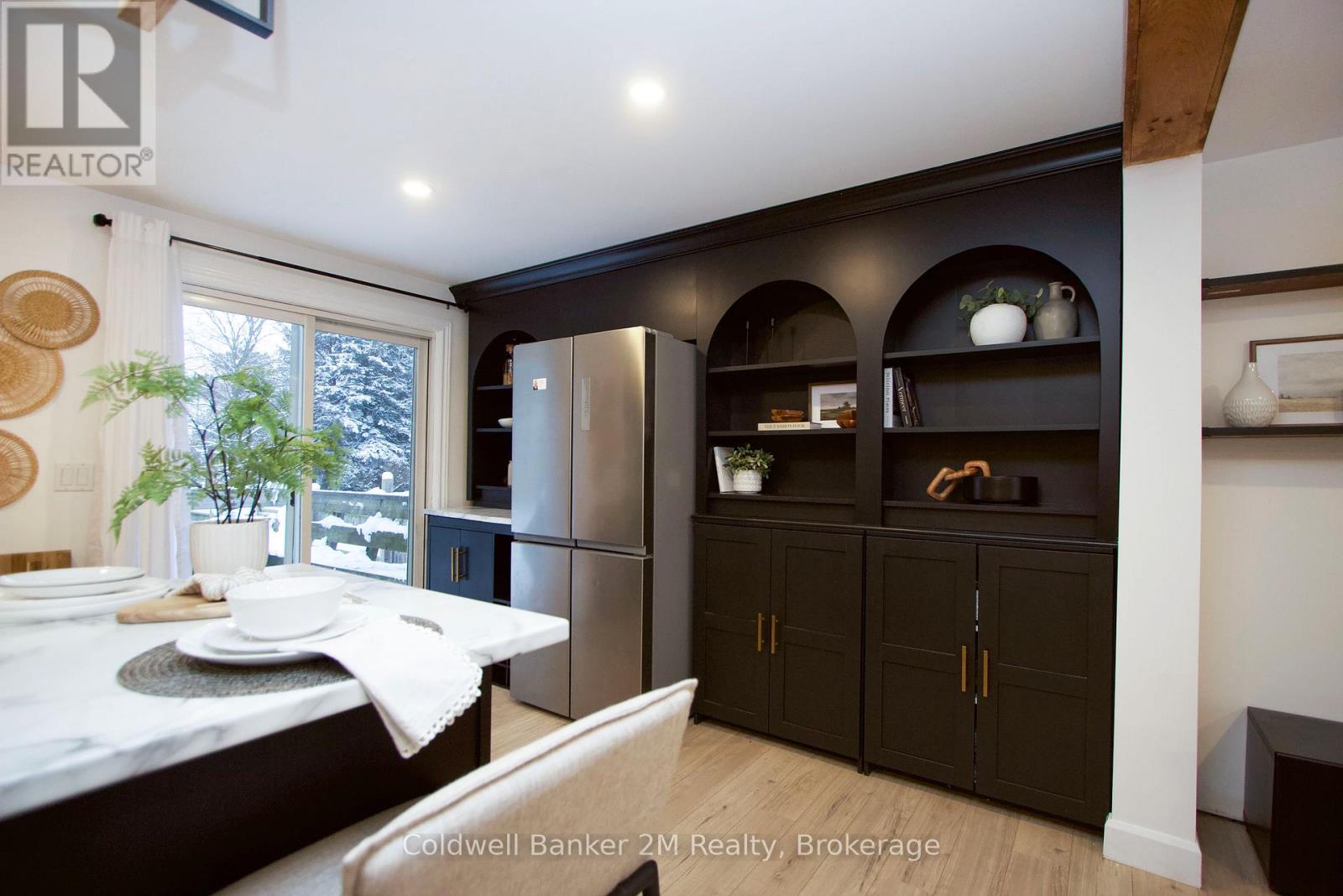 812 BURNHAM STREET - 10