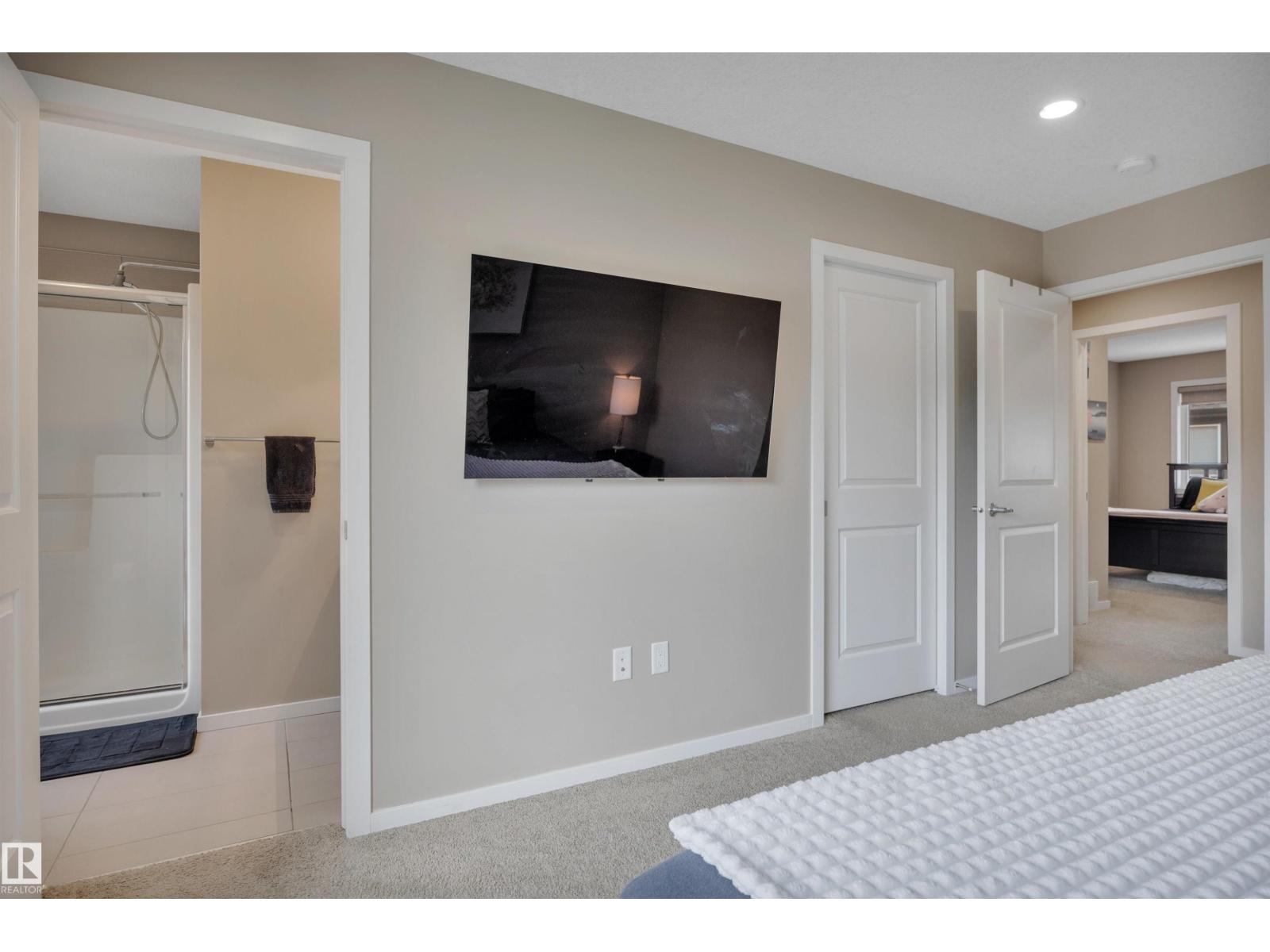 #46 1075 ROSENTHAL BV NW — photo 30