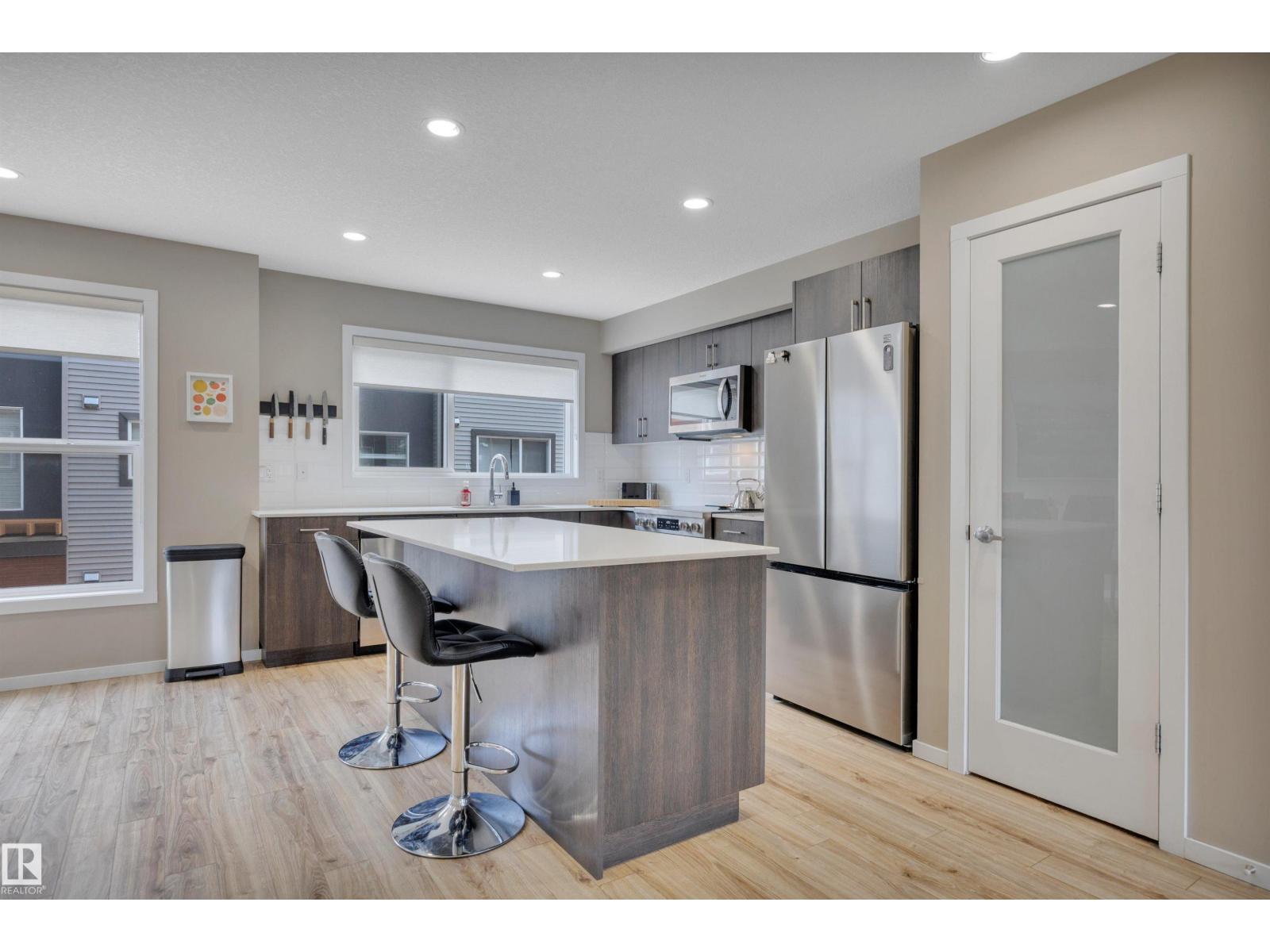 #46 1075 ROSENTHAL BV NW — photo 11