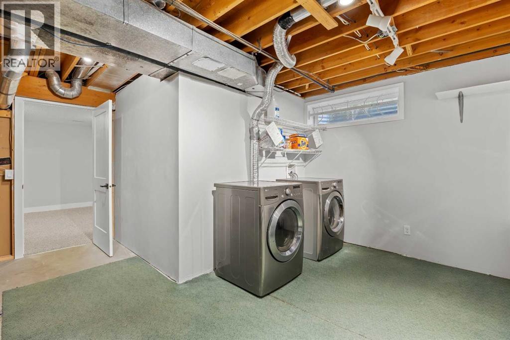 260 Riverside Mews SE - 41