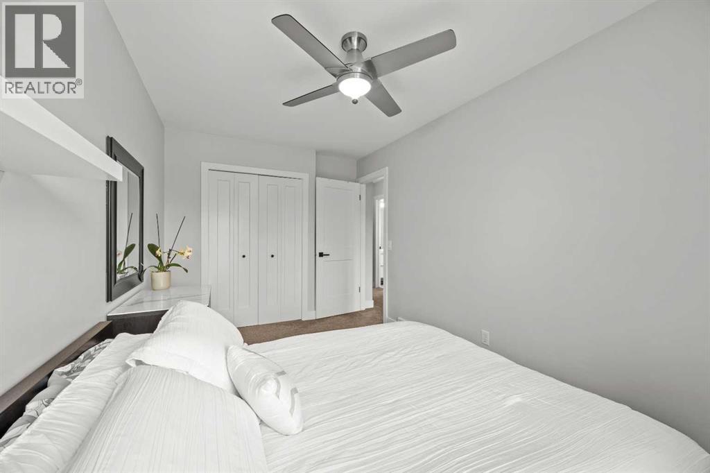 260 Riverside Mews SE - 28