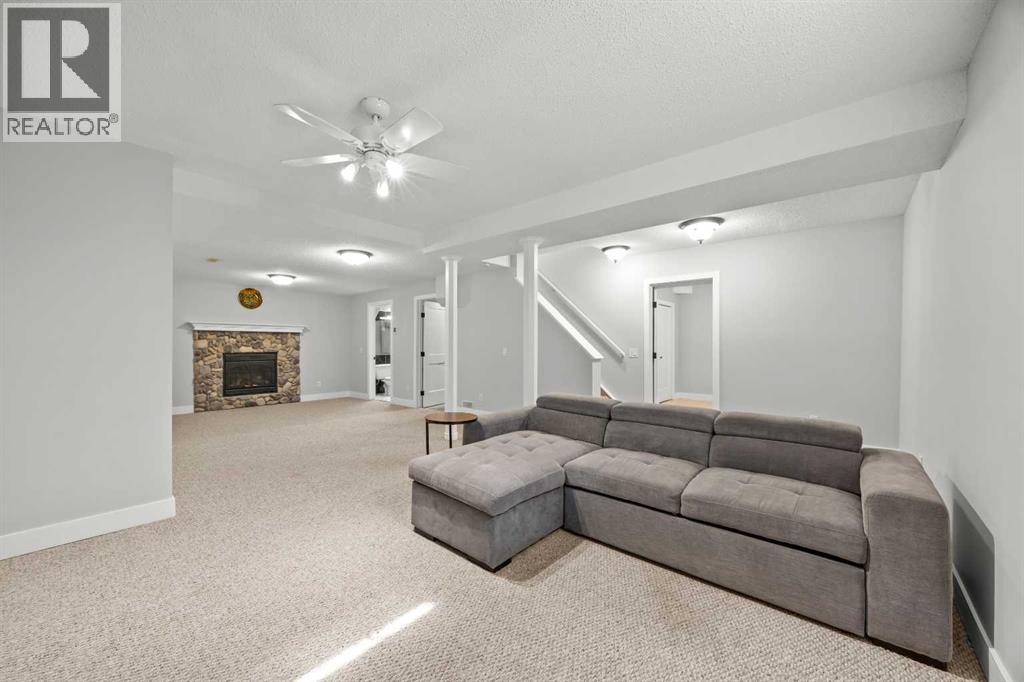 260 Riverside Mews SE - 35