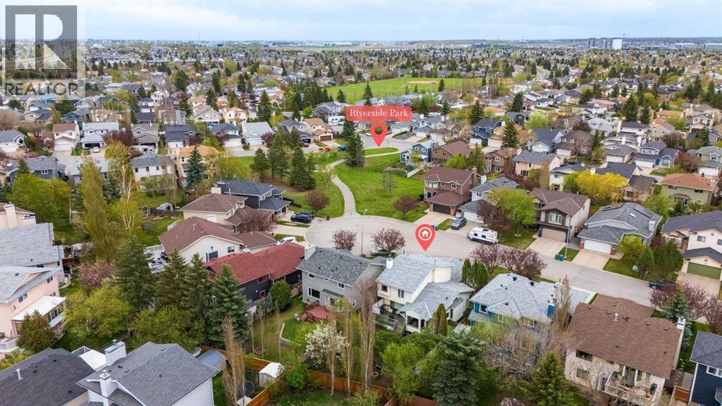 260 Riverside Mews SE - 49