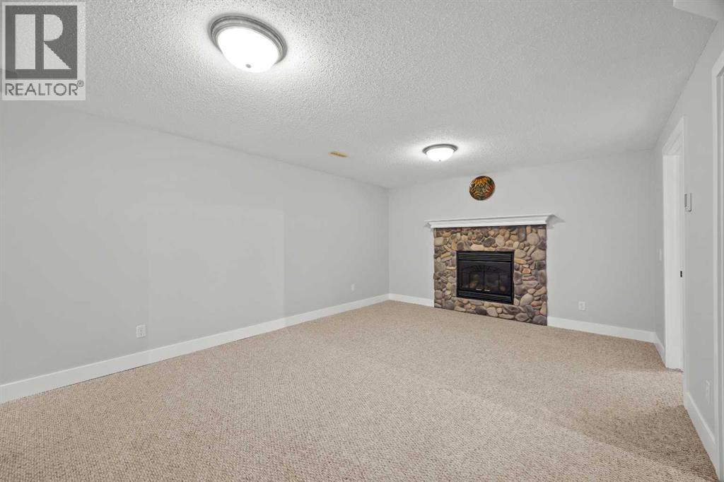 260 Riverside Mews SE - 36