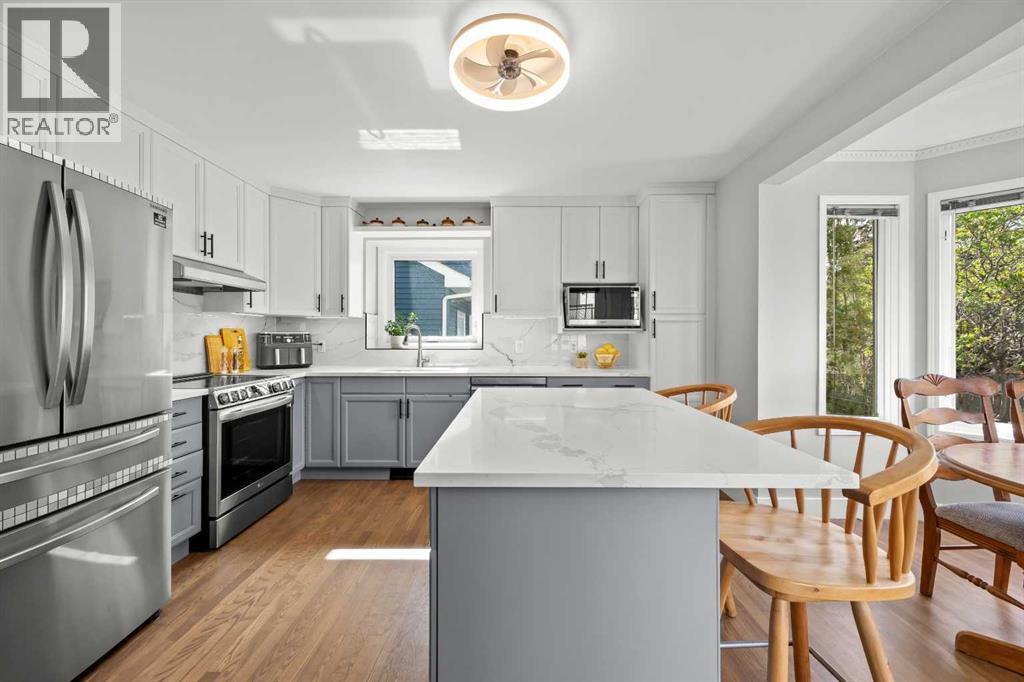 260 Riverside Mews SE - 10