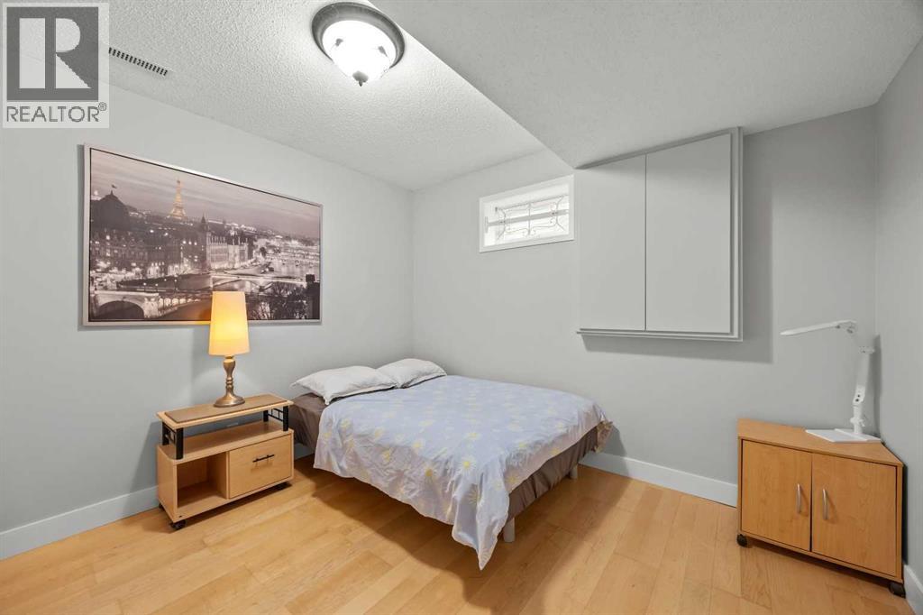 260 Riverside Mews SE - 39