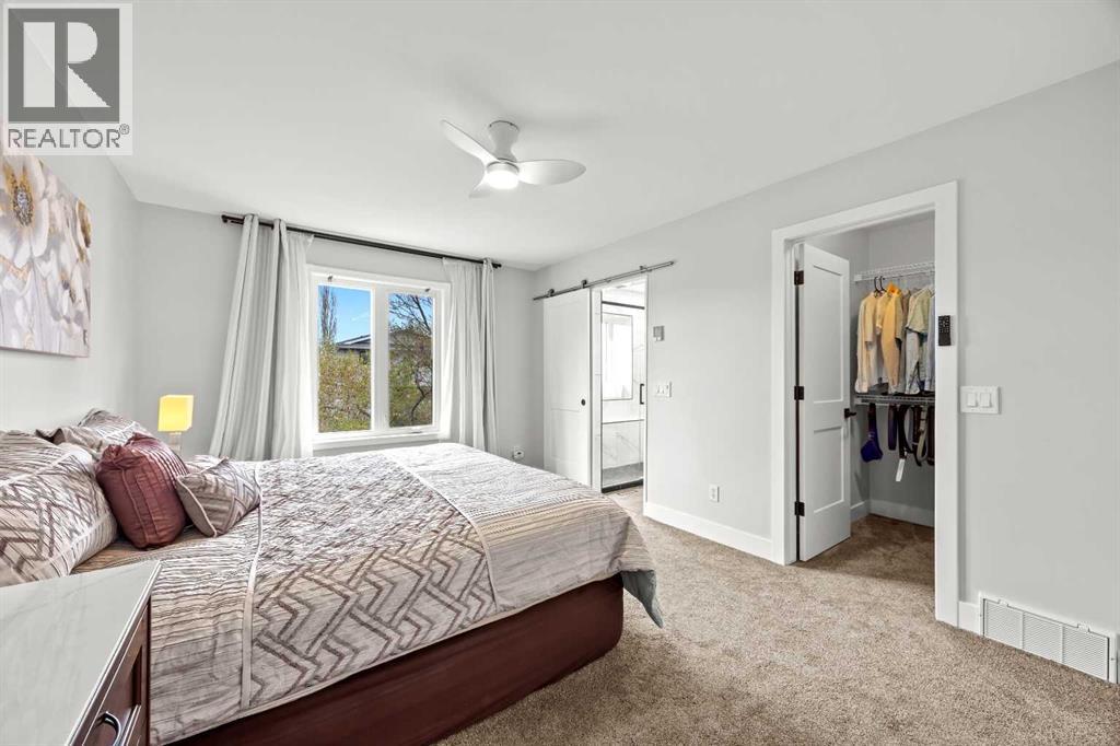 260 Riverside Mews SE - 21