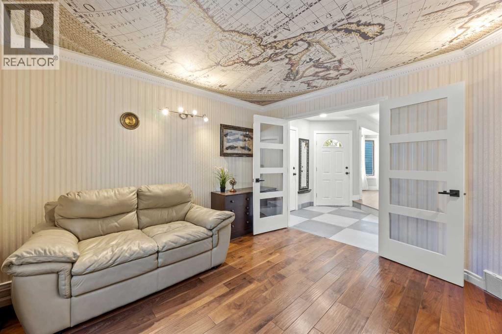 260 Riverside Mews SE - 5