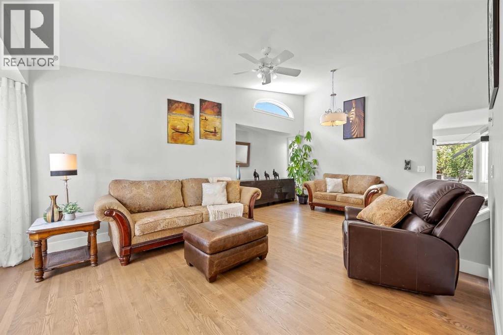 260 Riverside Mews SE - 6