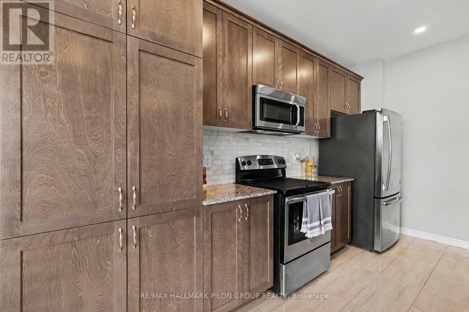 3 Bed, 3 Bath House for Sale in Ottawa – 124 MANDALAY STREET, Ottawa – MLS# X13432412 - Image 7