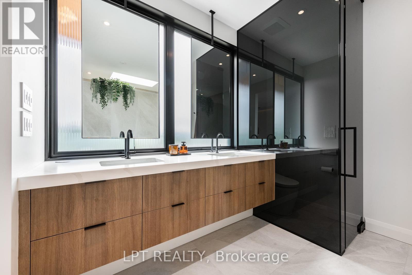322 PERRIER AVENUE - 27