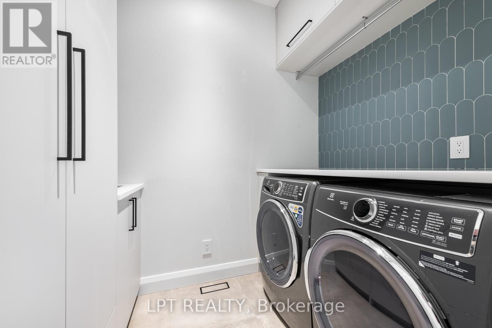 322 PERRIER AVENUE - 35
