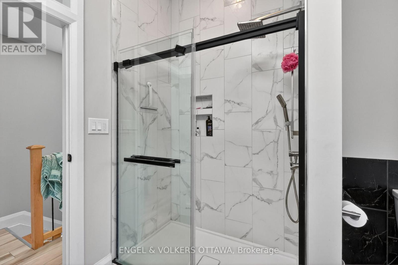 438 BYRON AVENUE - 27