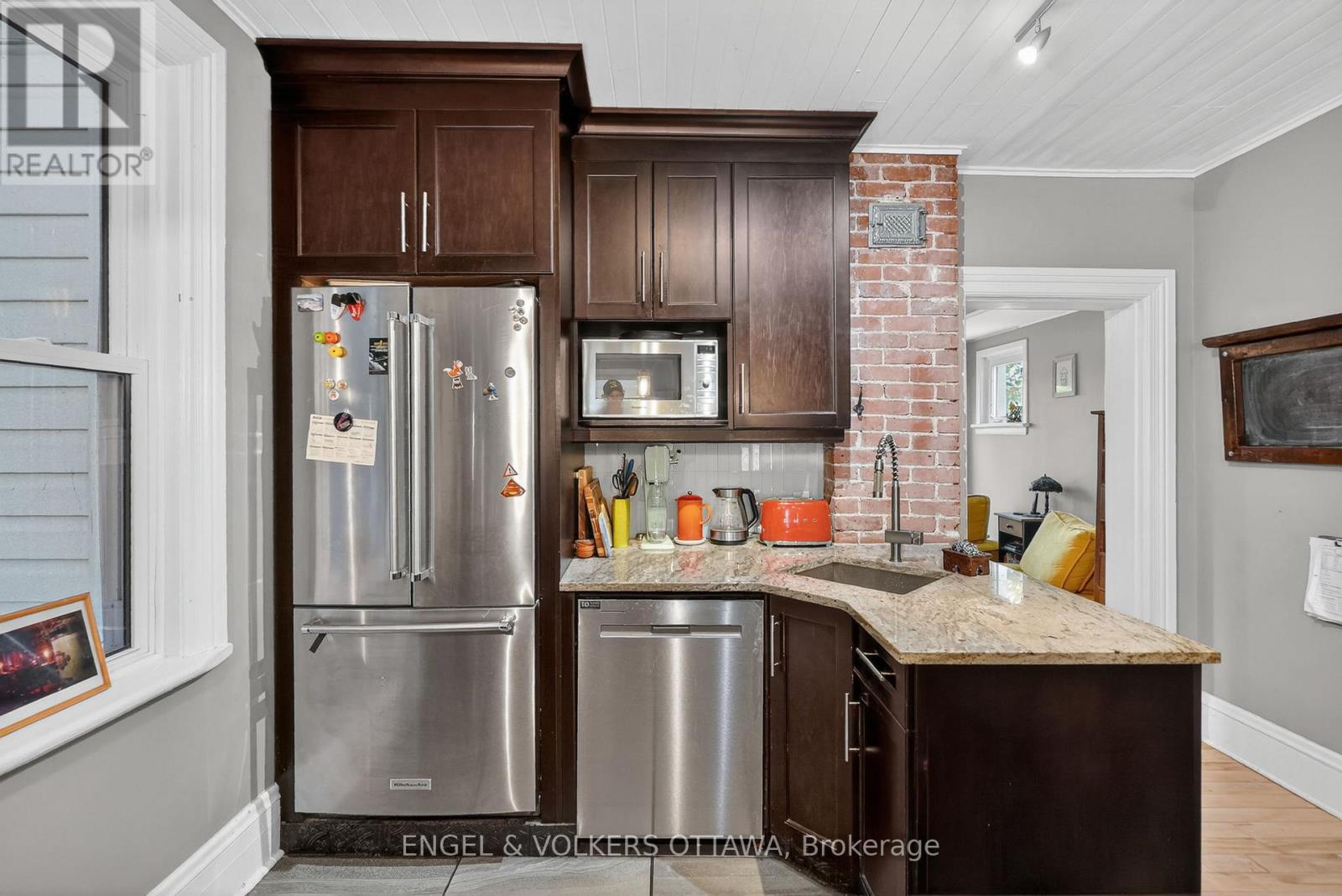 438 BYRON AVENUE - 9