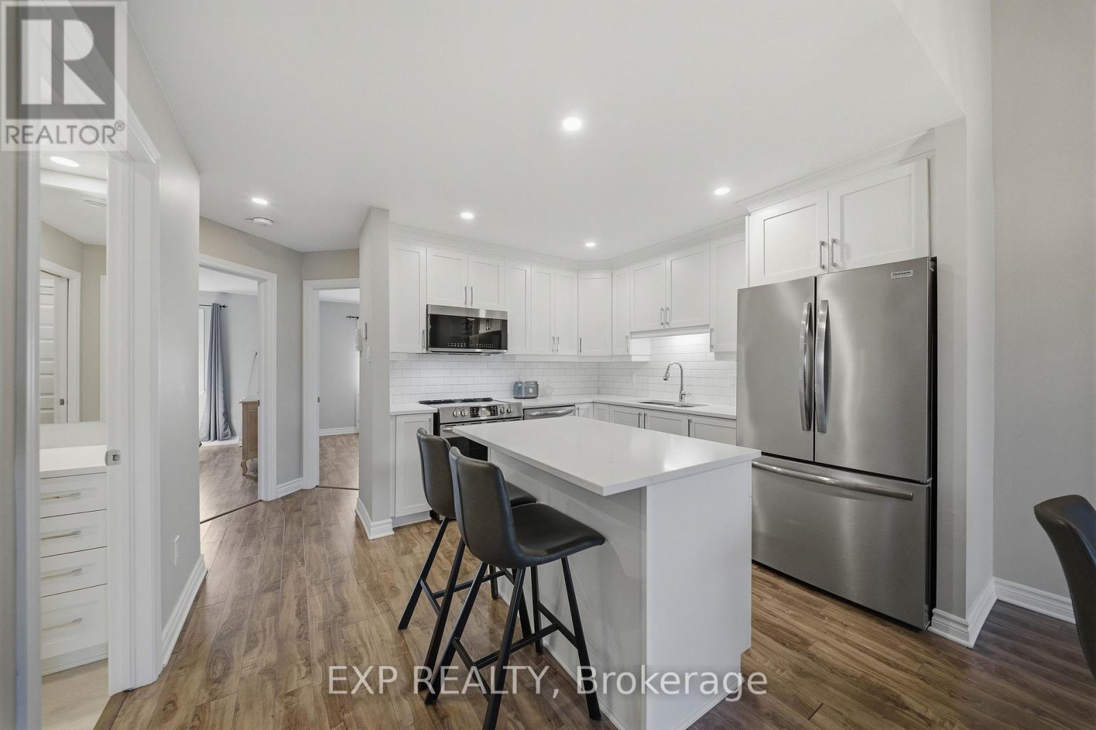 #203 225 SPENCE AVENUE - 12
