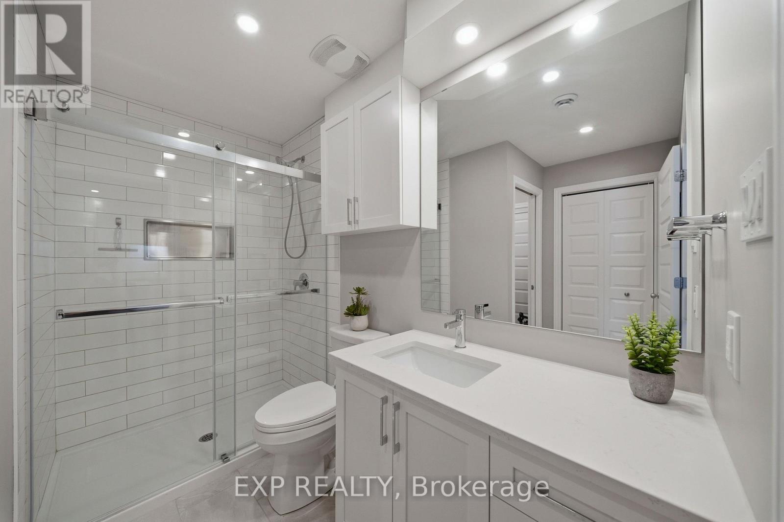 #203 225 SPENCE AVENUE - 18
