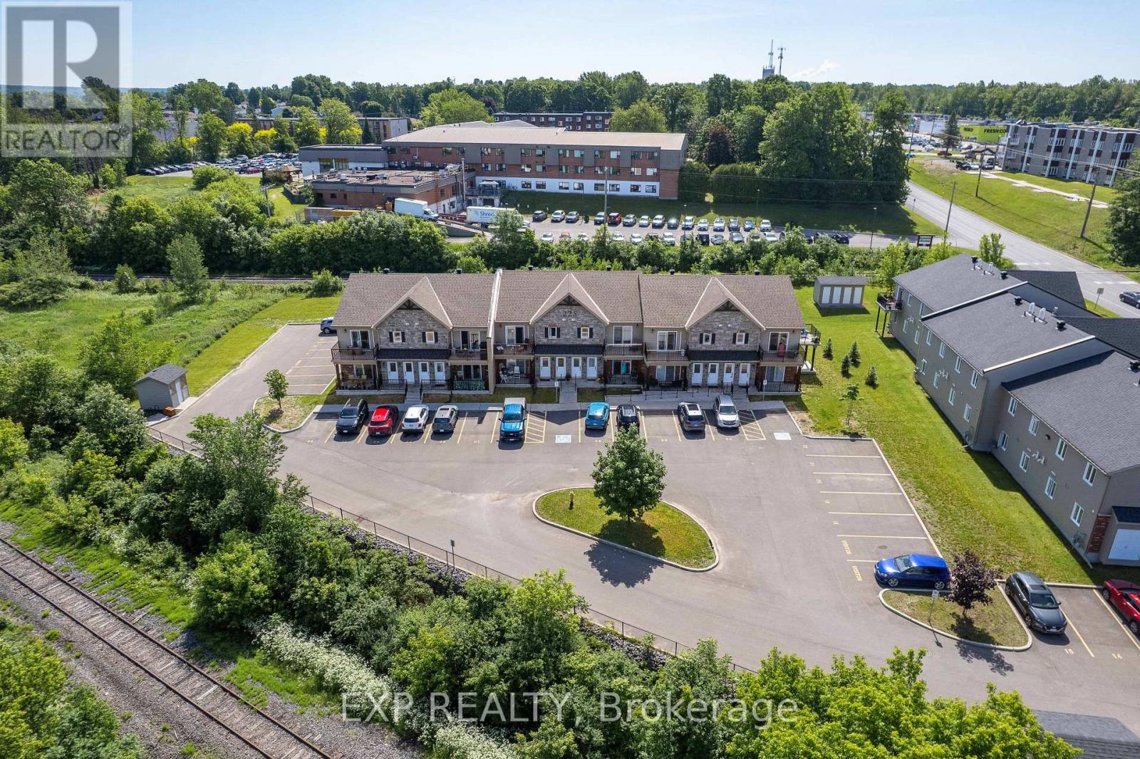 #203 225 SPENCE AVENUE - 4